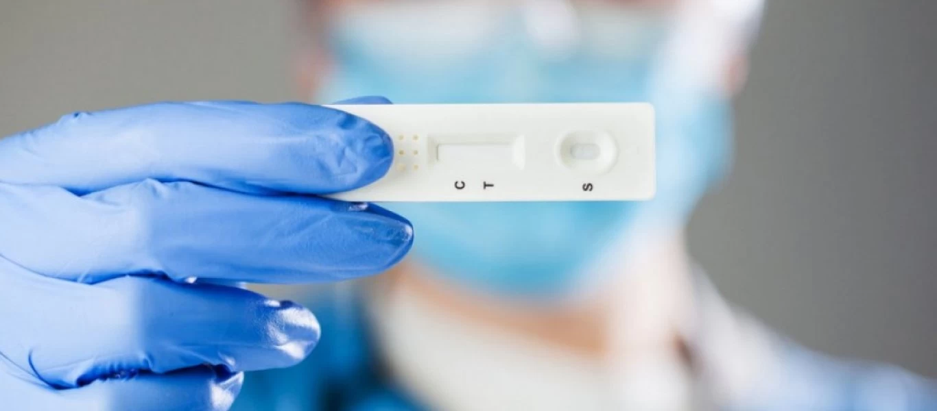 Κάνουν την «κυβερνητική δουλειά» τα self-tests: Ήδη 35 μαθητές και καθηγητές τέθηκαν «εκτός»